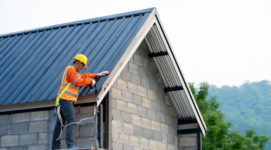Professional residential roofers in Tekamah, NE